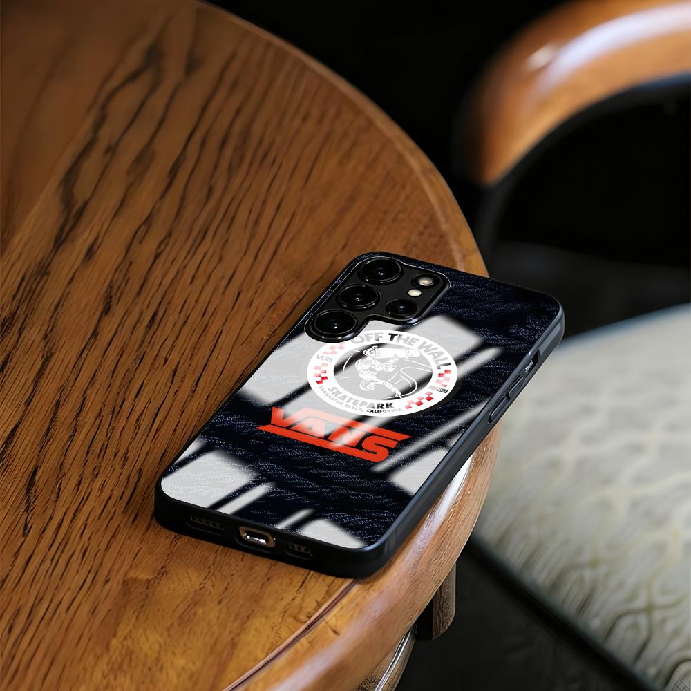 เคสโทรศัพท์ลายรองเท้าสเก็ตบอร์ - Phone Cases Louis Vuitton บทวิจารณ์และราคา